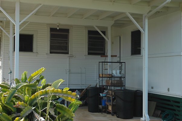 HI50 S6 Manoa Kaaipu St Kono EXT 25