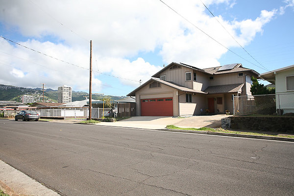 DH CedricYamanaka 831Luawai-2