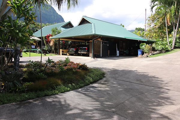 Waimanalo 41-936 Kakaina St Dave Thompson 808.228.8750