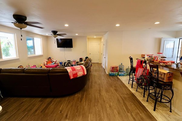 th Gagnon Residence   509