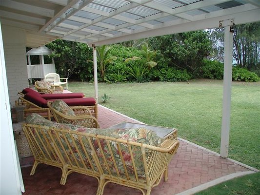 Waimanalo Blooms lanai