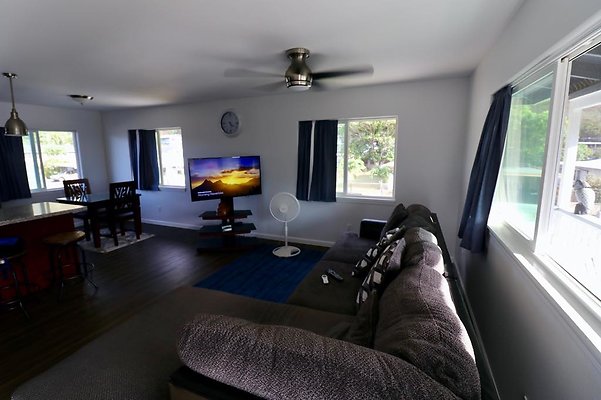 th McEllroy Residence   607