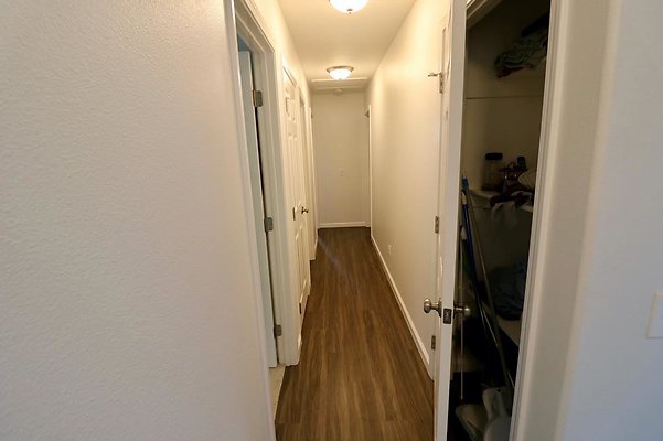 th McEllroy Residence   616