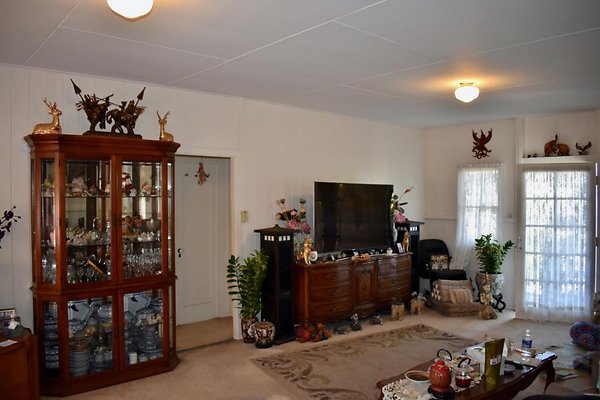 th Nuss Residence    63