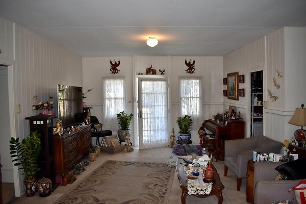 th Nuss Residence    64