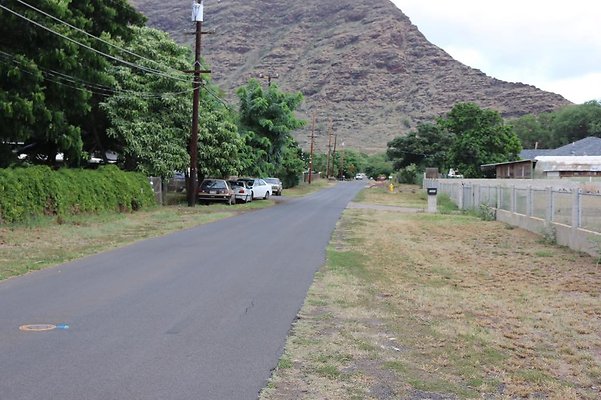 Makaha 84-690 Kaulawaha Road