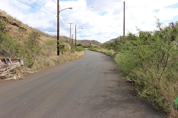 Maili 85-1598 Haleahi Road-(Kolealiilii Street)