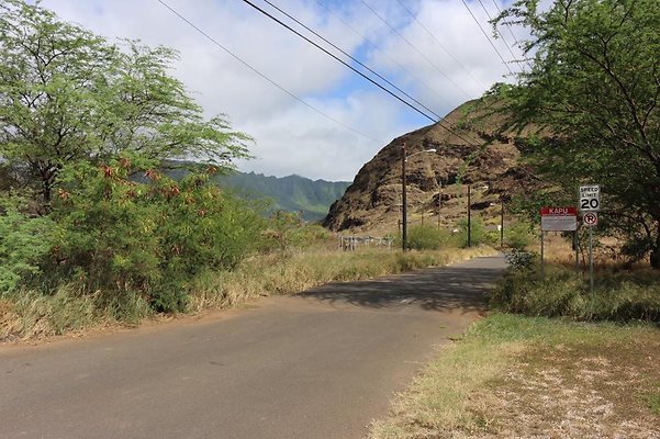 Maili 85-1585 Haleahi Road