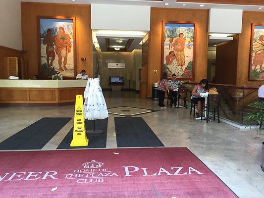 HI50 S6 Downtown Pioneer Plaza Entrance 29.08