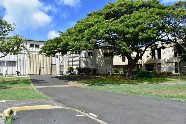 National Guard Office  • 850