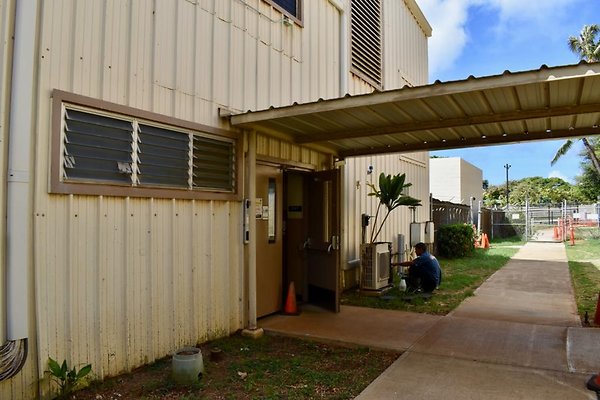 National Guard Office  • 834