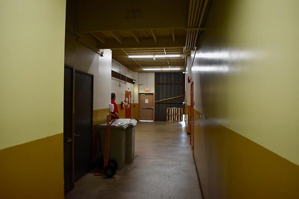 National Guard Office  • 839