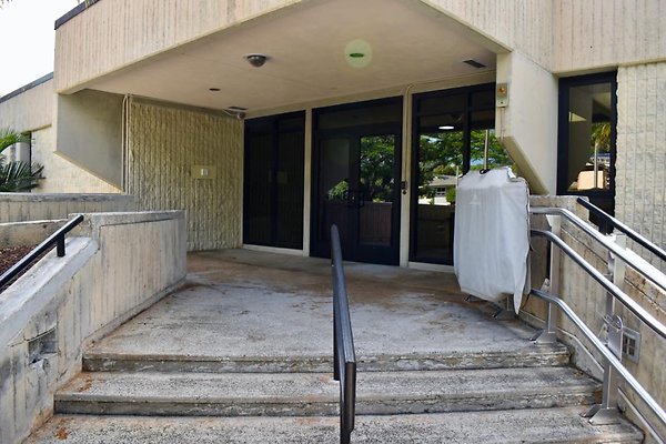 National Guard Office  • 732