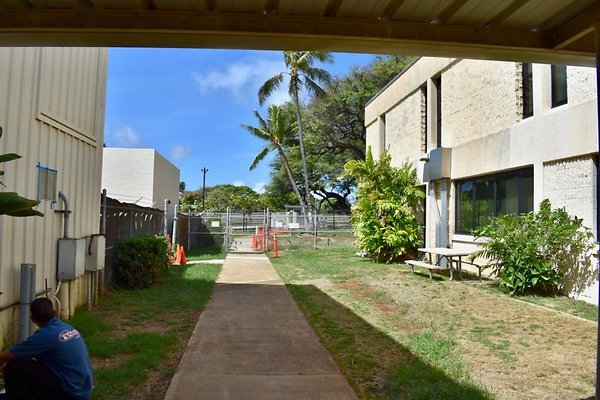 National Guard Office  • 828