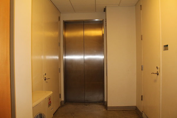25th floor Freight elevator