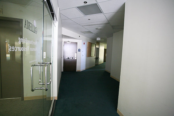 WaikikiTradeCenter-2