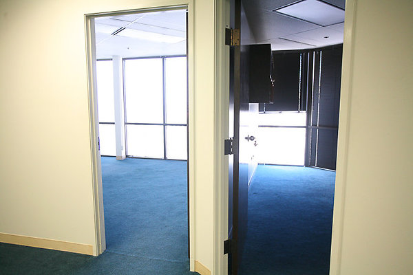 WaikikiTradeCenter-15