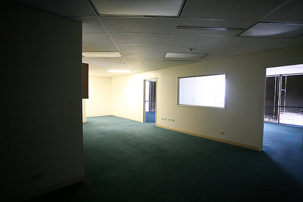 WaikikiTradeCenter-5