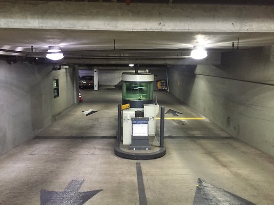 Waikiki NikeTown Parking Garage