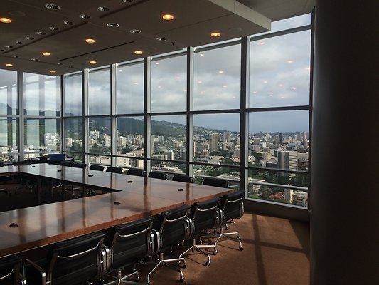 3-HI50 S5 1stHawaiian THEBoardroom 2014-11-13 14.26.17