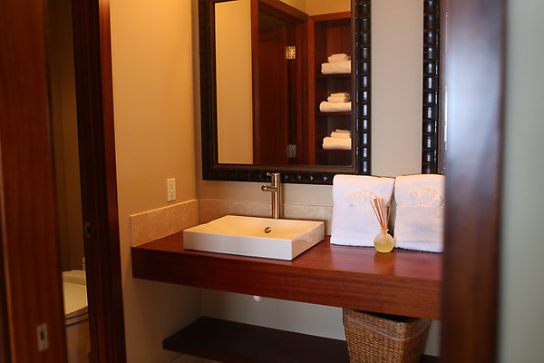 HawaiiKai 4895 KalanianaoleHwy-13