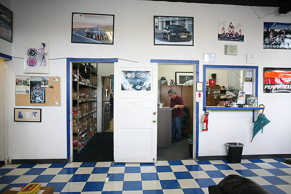 Kakaako Honolulu Bimmer Service 670Halekauwila-7