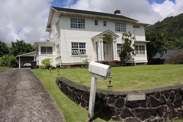 Nuuanu 22 Wood St Left.Tag 8.12.2016