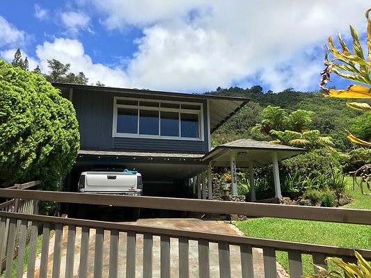Nuuanu 3455 kaohinani dr NOT.HOME