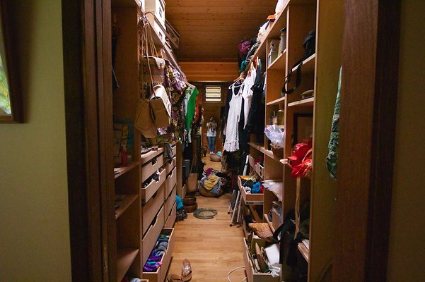 walk-in closet hallway right