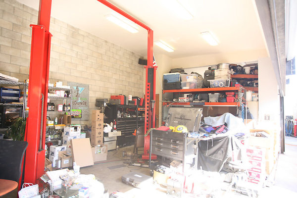 Autobody Shop Richard YoungSt-8