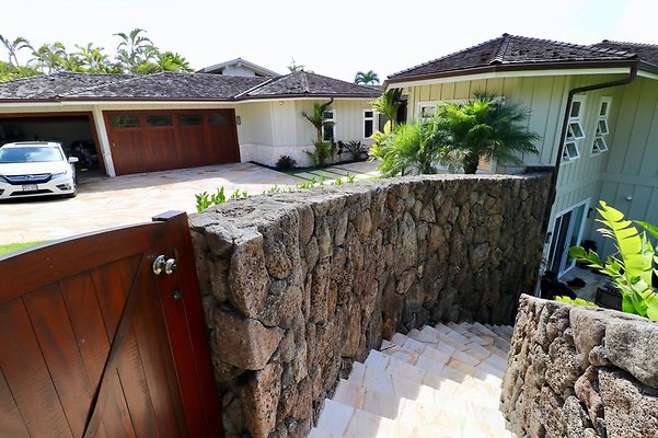 th 70 Poipu Dr   104