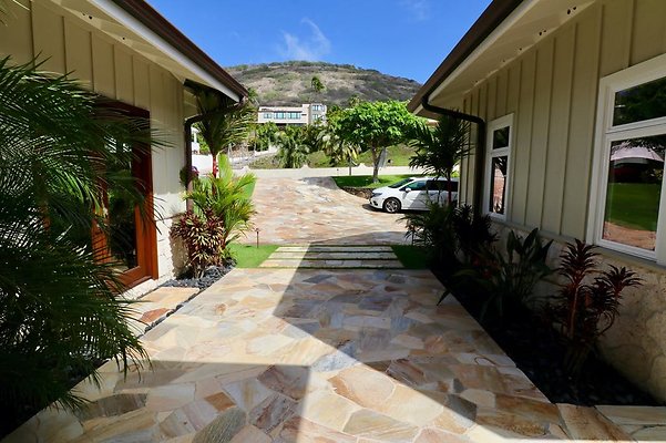 th 70 Poipu Dr   099