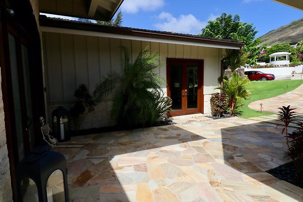 th 70 Poipu Dr   098