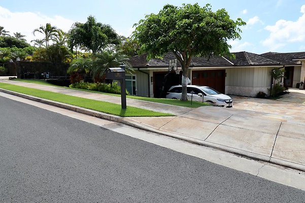 th 70 Poipu Dr   085