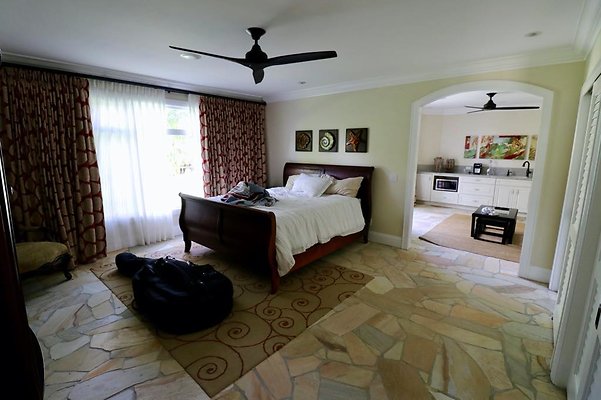 th 70 Poipu Dr   140