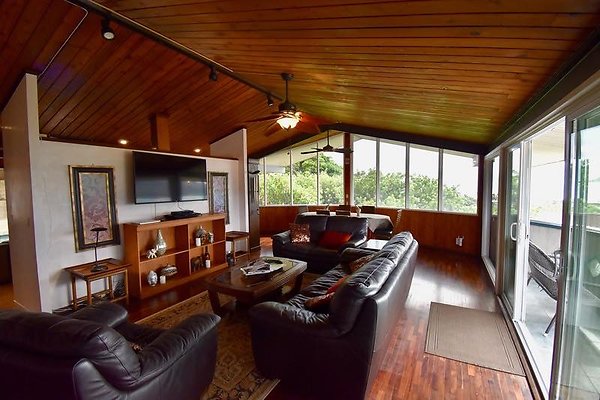 th Vacek Residence   157-L