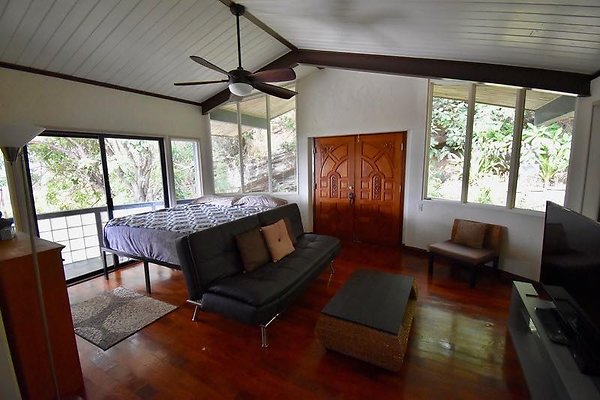 th Vacek Residence   184-L