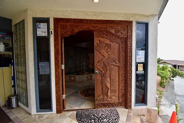 th Vacek Residence   140-L