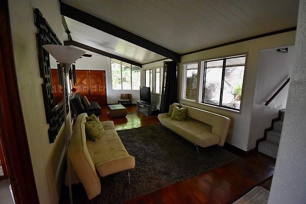 th Vacek Residence   183-L