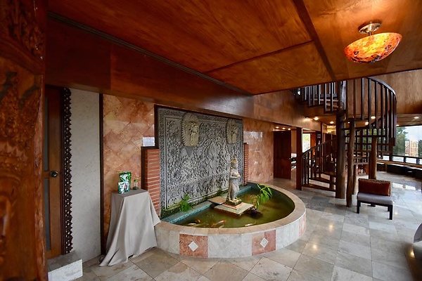 th Vacek Residence   141-L