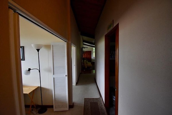 th Vacek Residence   182-L