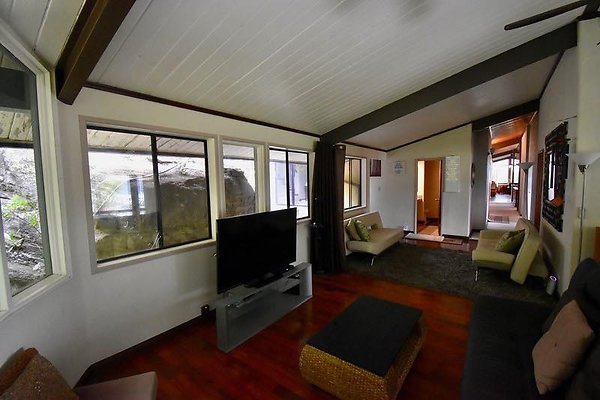 th Vacek Residence   185-L