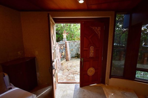 th Vacek Residence   149-L