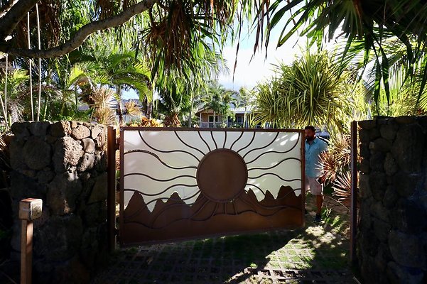 Waimanalo 41-932 Laumilo St Rick DeLeon 808.224-5564