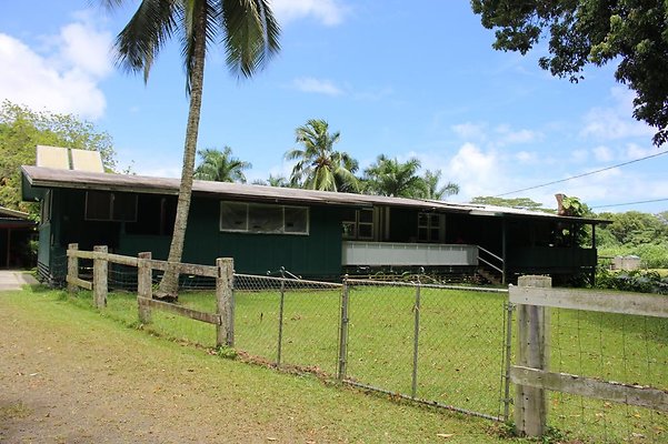 Waimanalo 41-951 Kakaina Pl Dave.Campbell 808.285.2092 Palaka.Moon.Farms