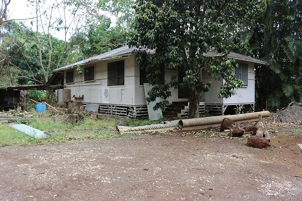 Waimanalo 41-740 Kaulukanu St Mark Fukui 808.343.4624-DEMOLISHED