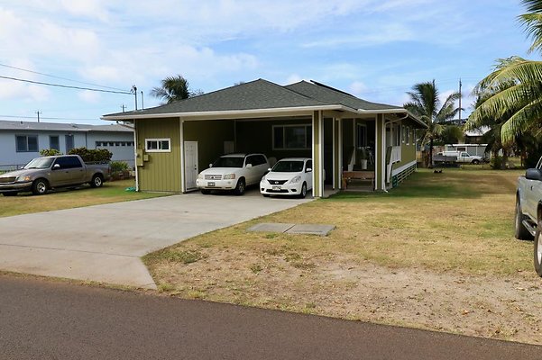 Waimanalo 41-867 Oluolu St Douglas Nahina 808-282-7166