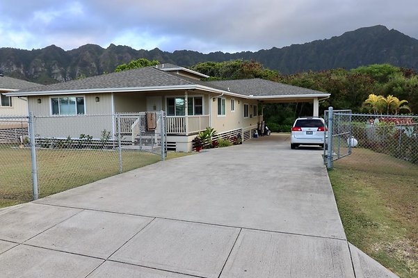 Waimanalo 41-908 Oluolu St Janice Naito 808.221.3872