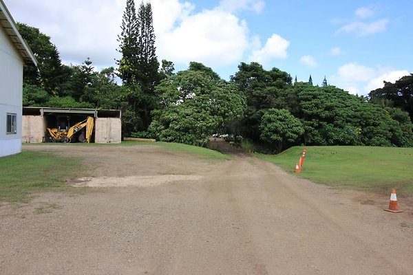 Waimanalo Pua Lani Landscape 41-749 Kakaina St Greg Culver 808.285.9652