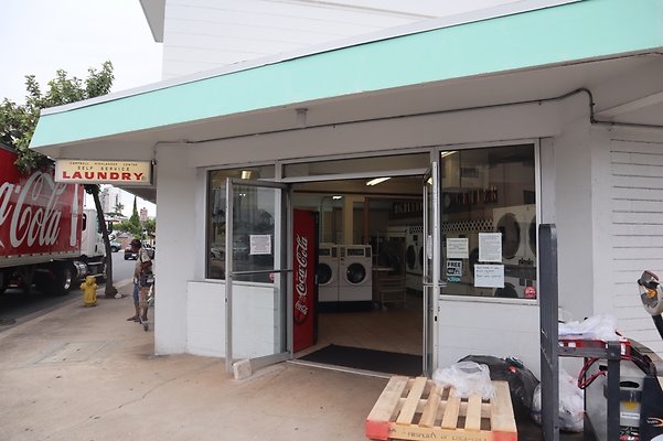 Campbell Highlander Laundry